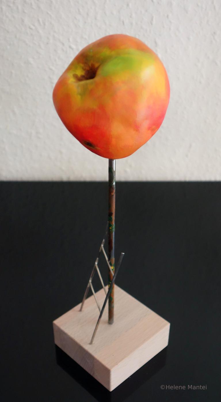 "Apfelresidenz" Helene Mantei, Plastik, freistehend